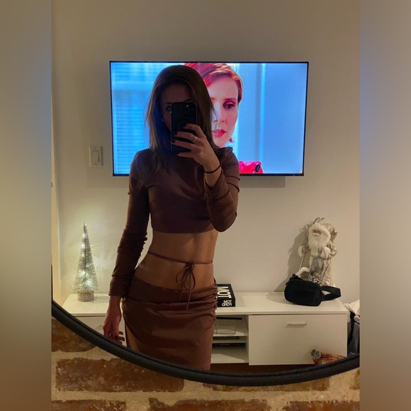 Julia crop top and Julia maxi skirt - Picture 2 of 3